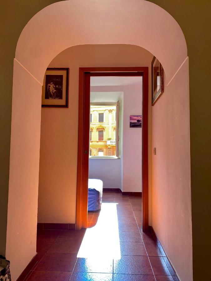 Apartment Arenula Rome Exterior photo