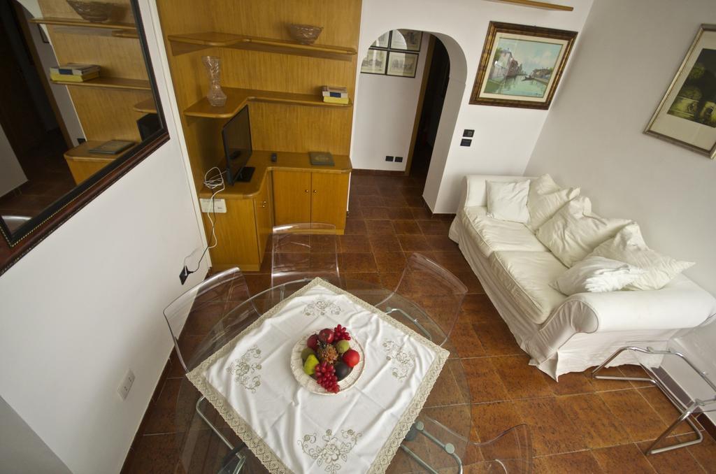 Apartment Arenula Rome Room photo
